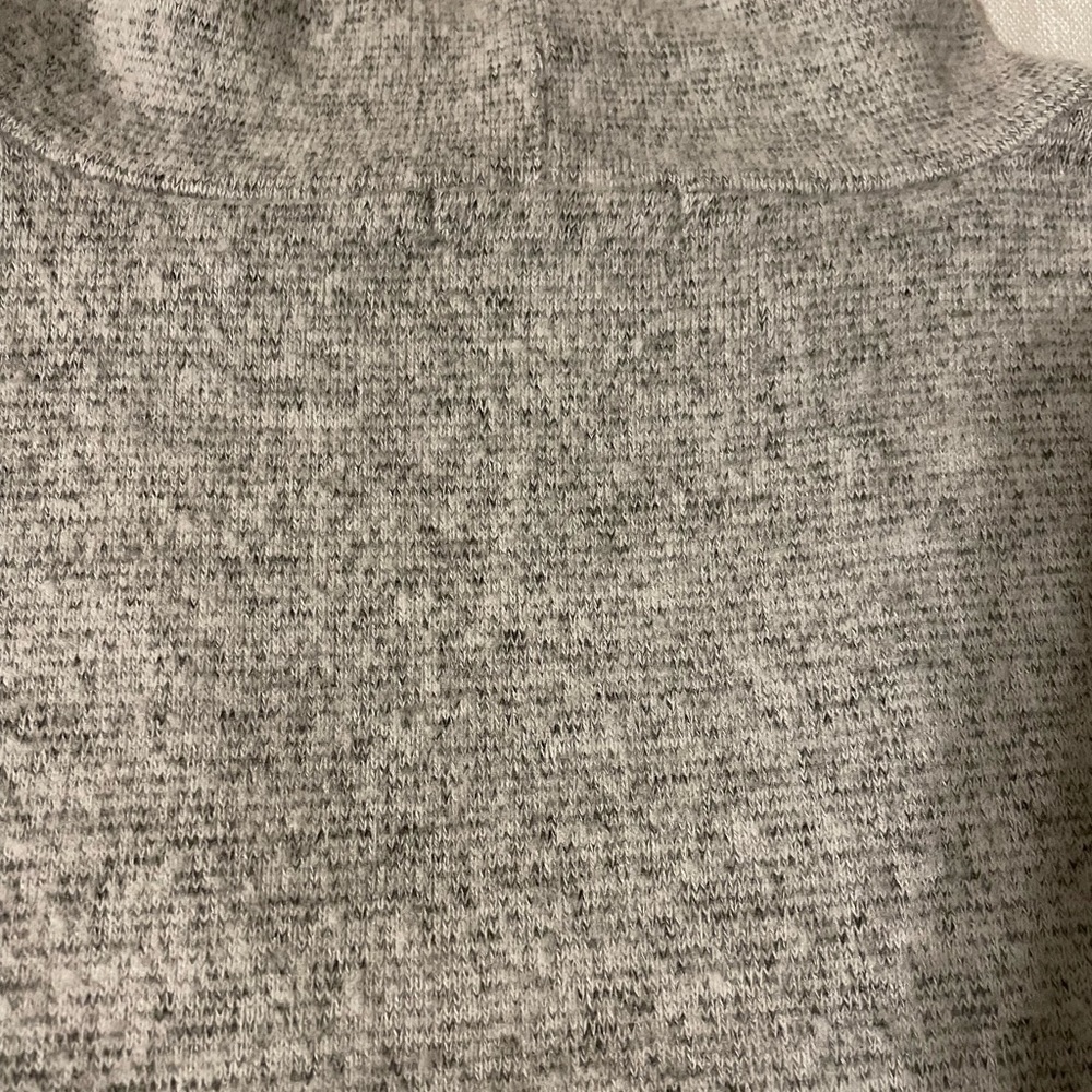 🦇 Grey heather long sleeve crop sweater. Size Medium - Picture 11 of 11